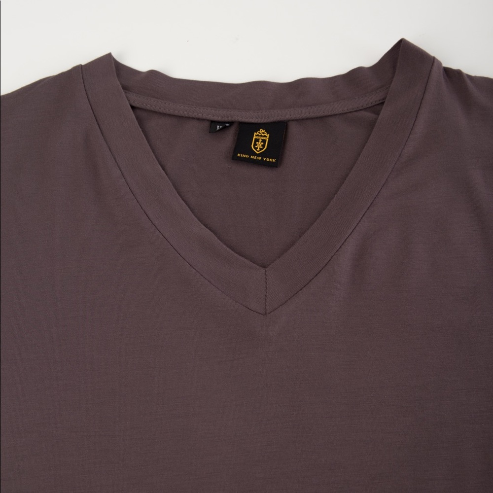 KING NEW YORK, V-NECK T-SHIRT, DARK GREY.